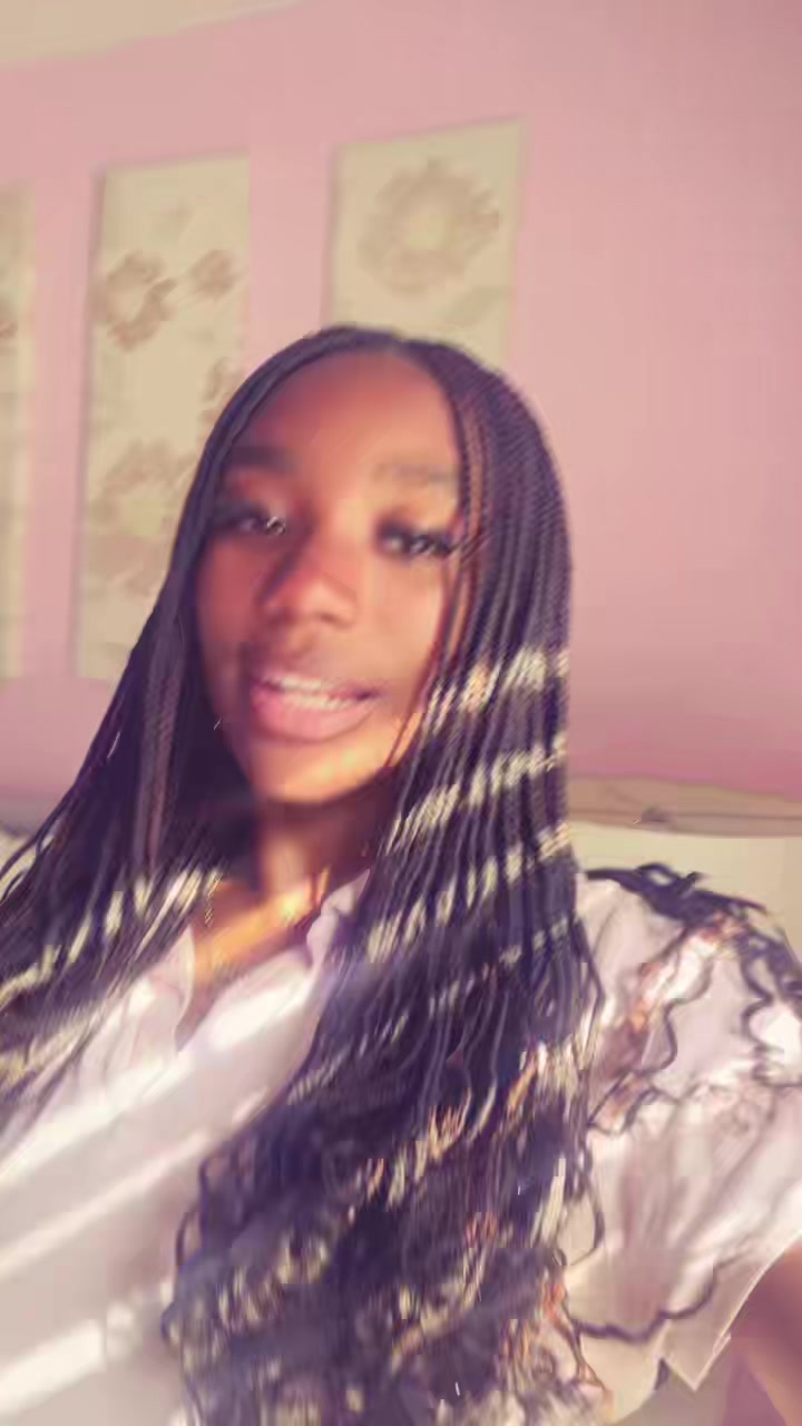 @𝒞𝑒𝓈𝒾𝓁𝓎 👸🏽🎀