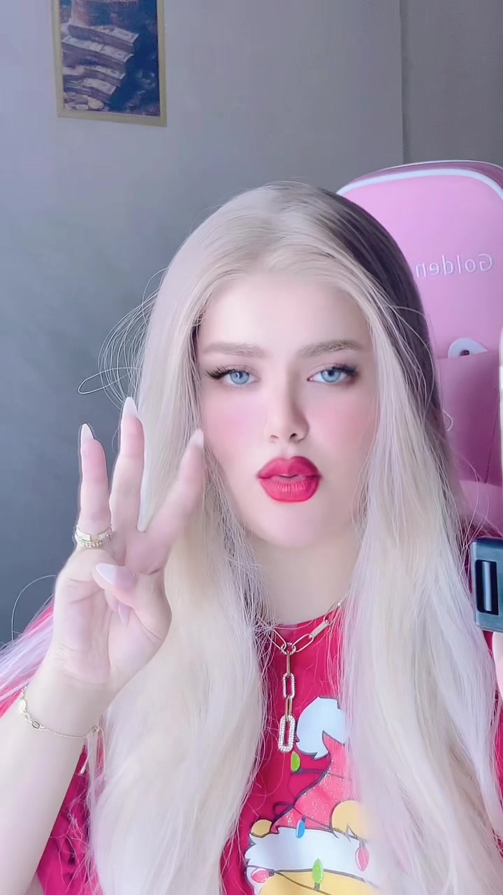 @👑🩷Diva la poupée🩷👑