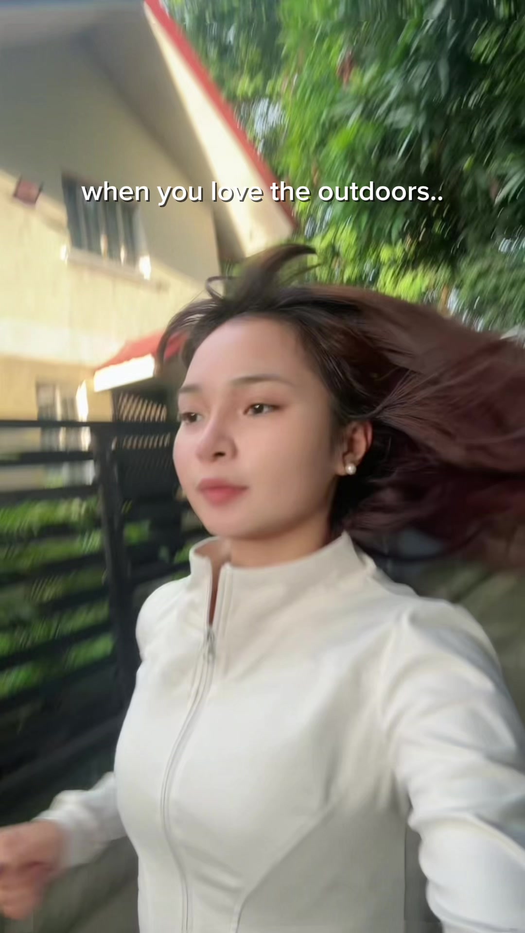 @Elahh