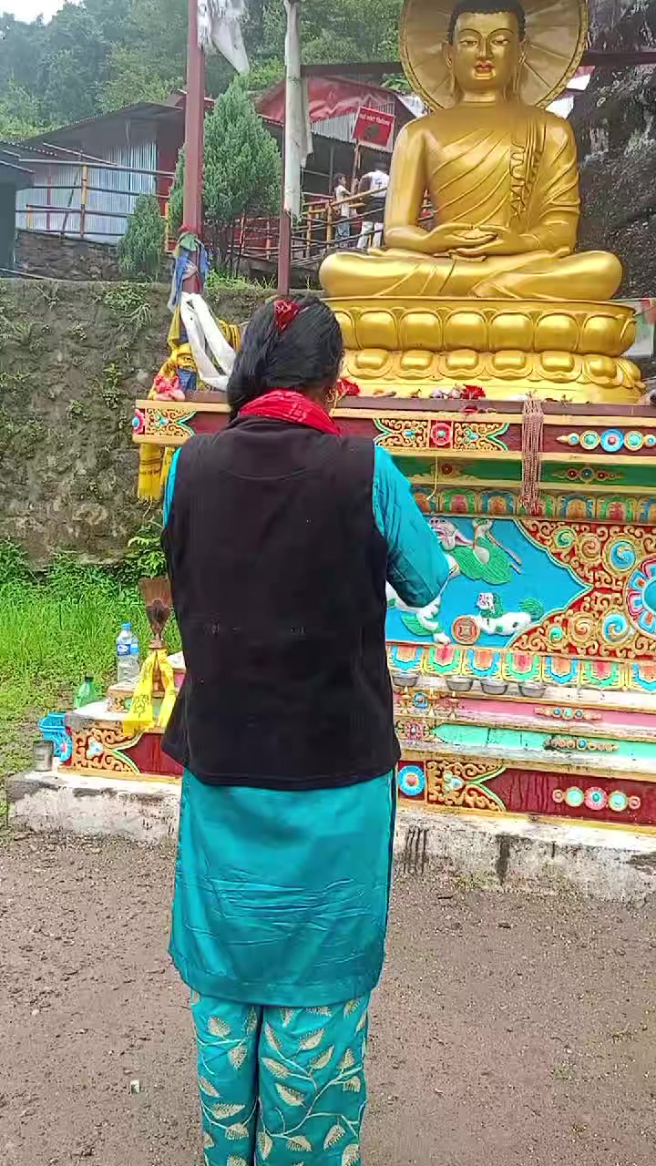 @मुस्कान तामाङ थिङ्ग