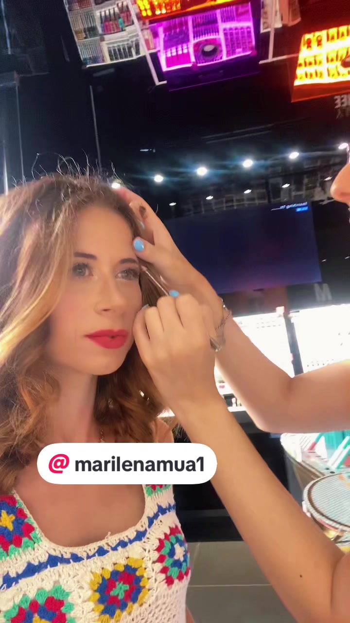 @Anna ✨️🩷⚘️🌊💄🦋