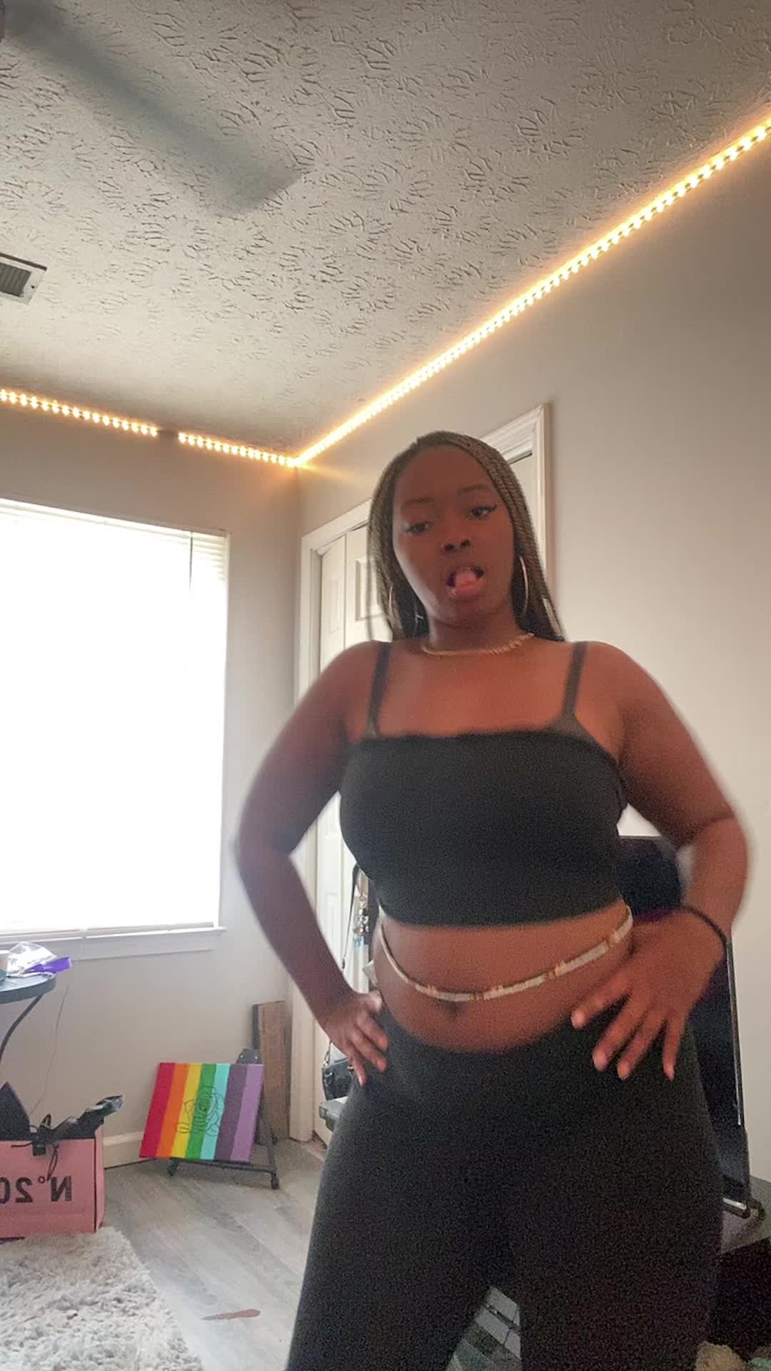 @Itsboujee_té