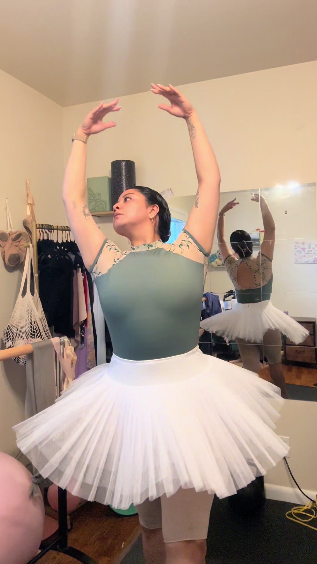 @itsbeelike_ballerina
