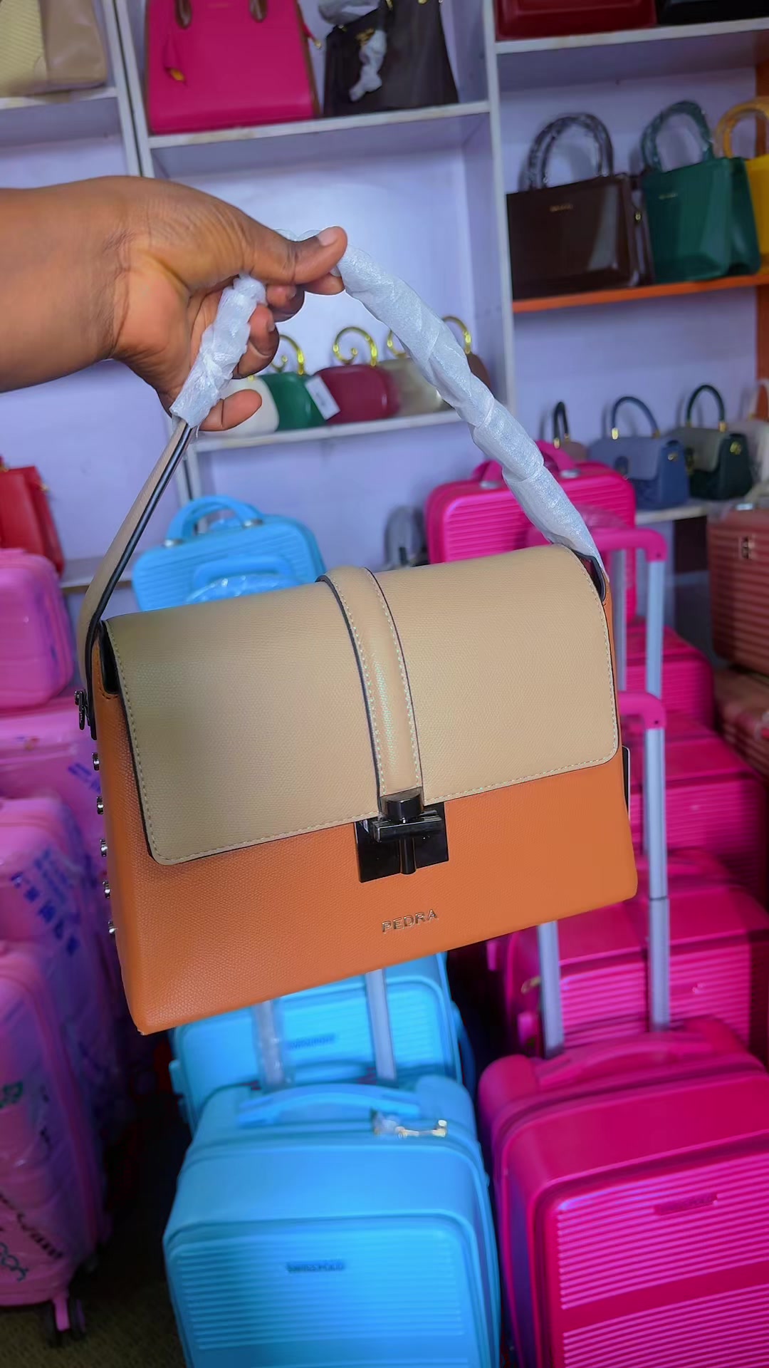 @everythingfashionitem1