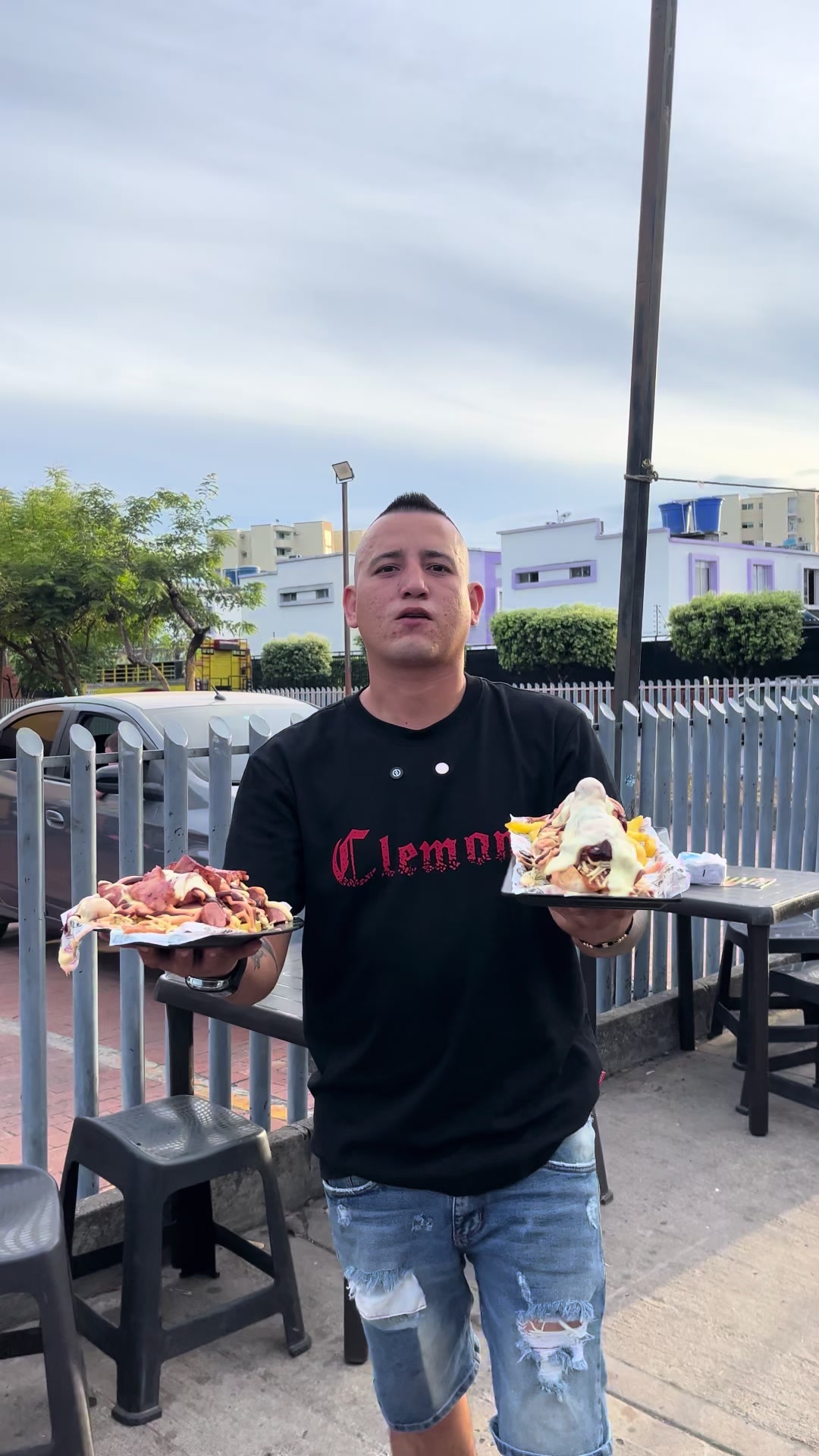 @La Rompe hueso 🦴  🍔