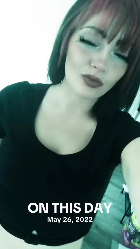 @Danielle🖤