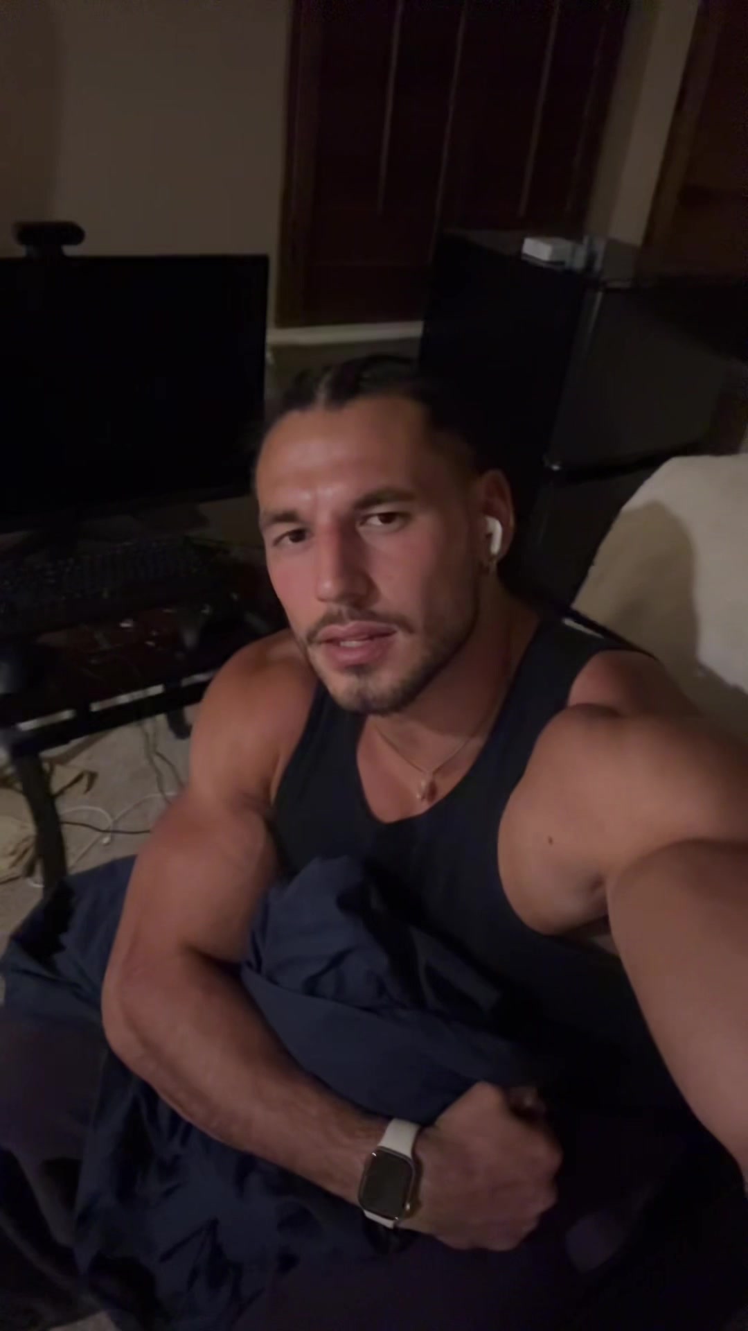 @Van