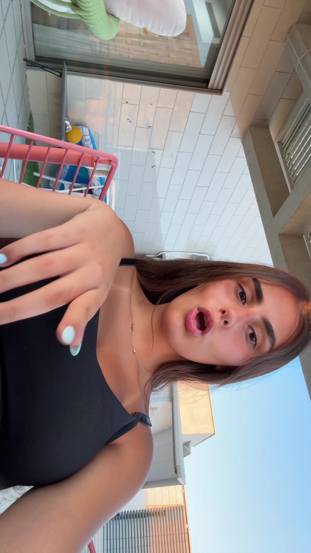 @AVIV