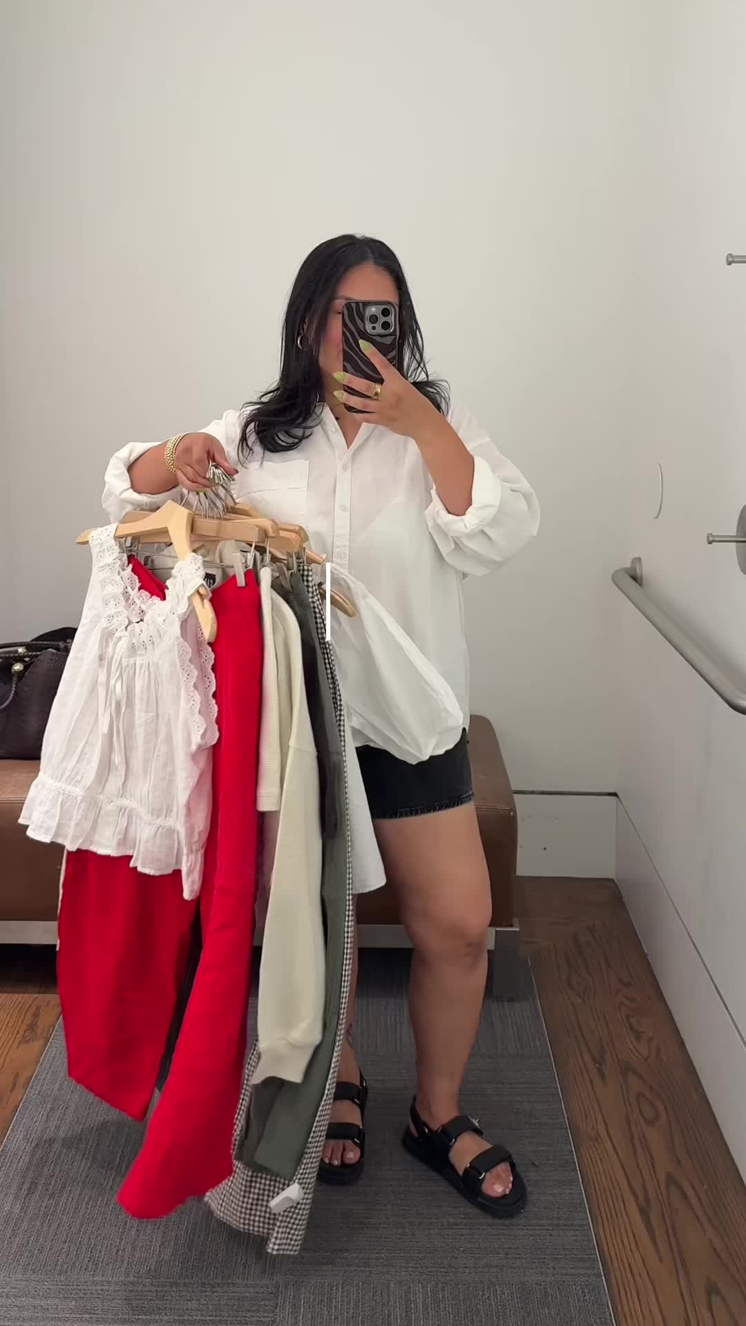 @L I V