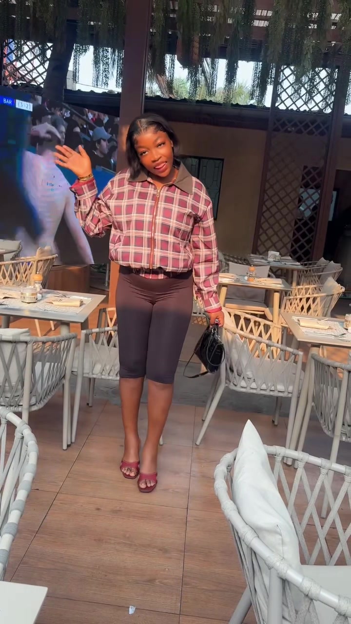 @Thesi de tous😘❤️🥰 ✌️
