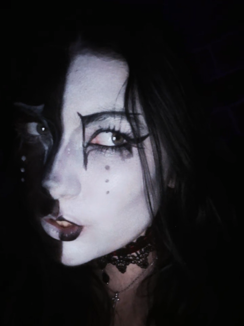 @⋆☽ ɱαყ ☾⭒