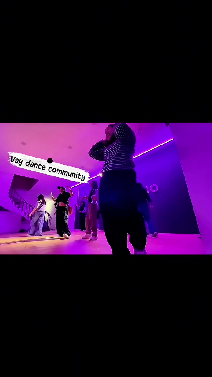 @vay_dance