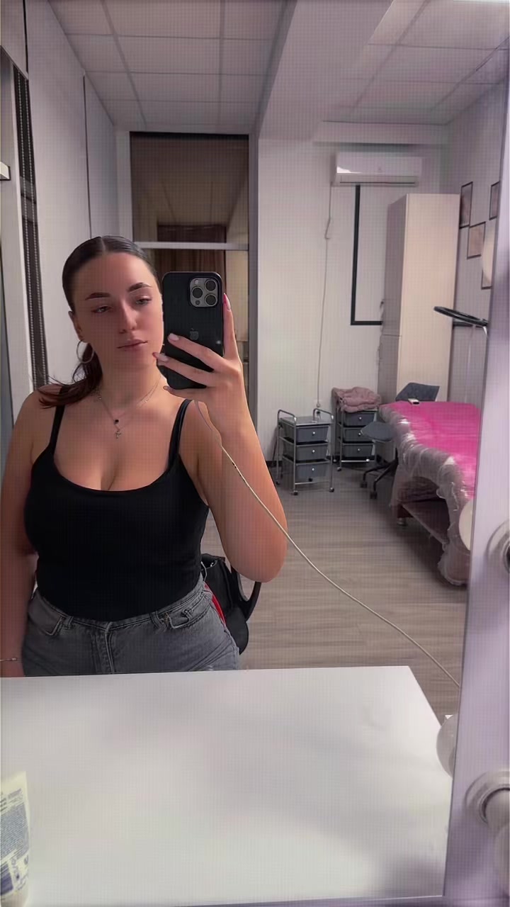 @Ionellaa