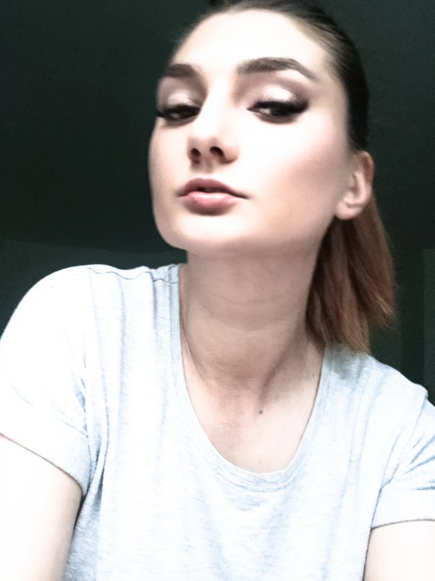 @Iva.La.Anakonda🐍💚