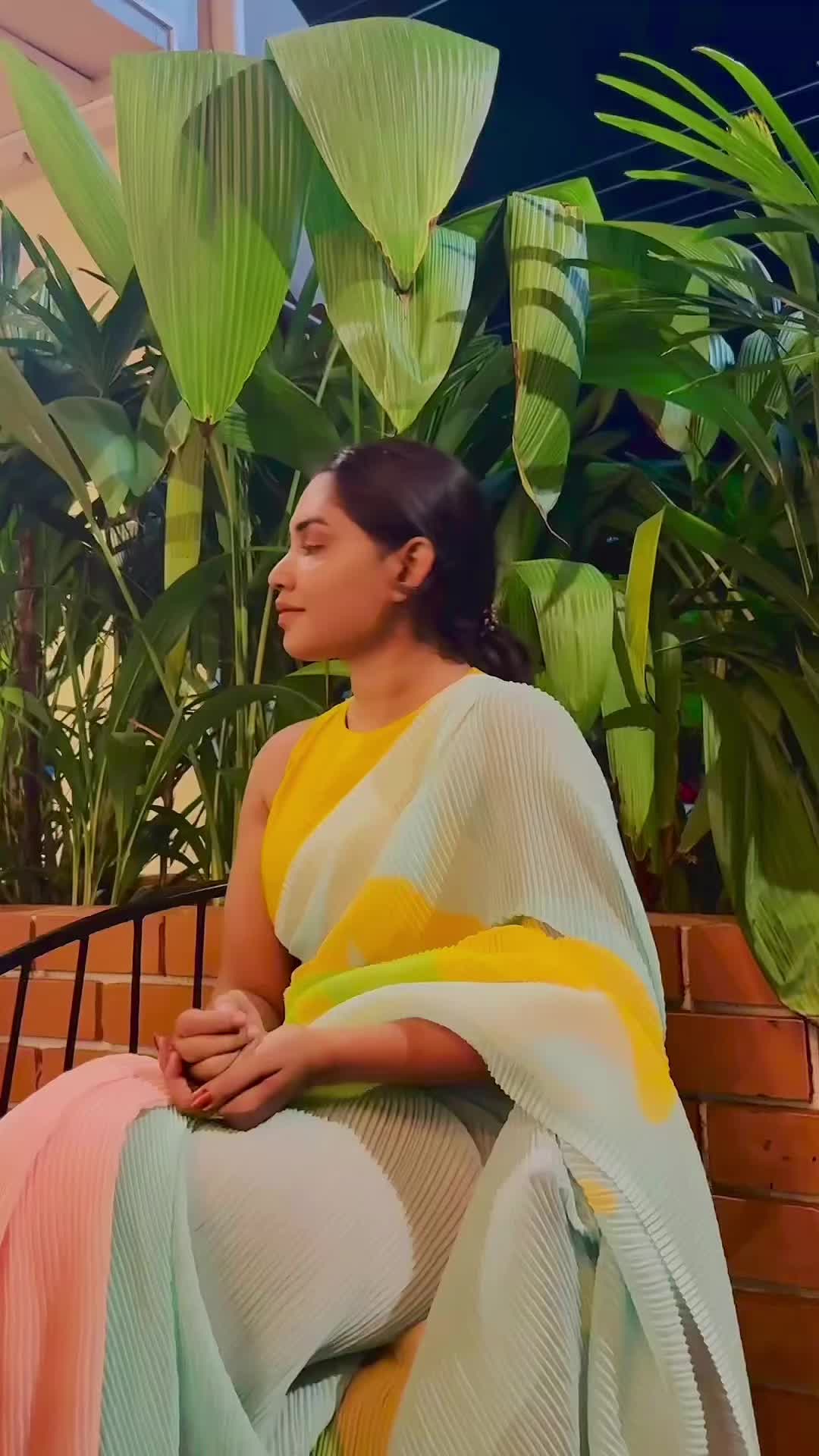 @𝐌 𝐈 𝐍 𝐎 🐝