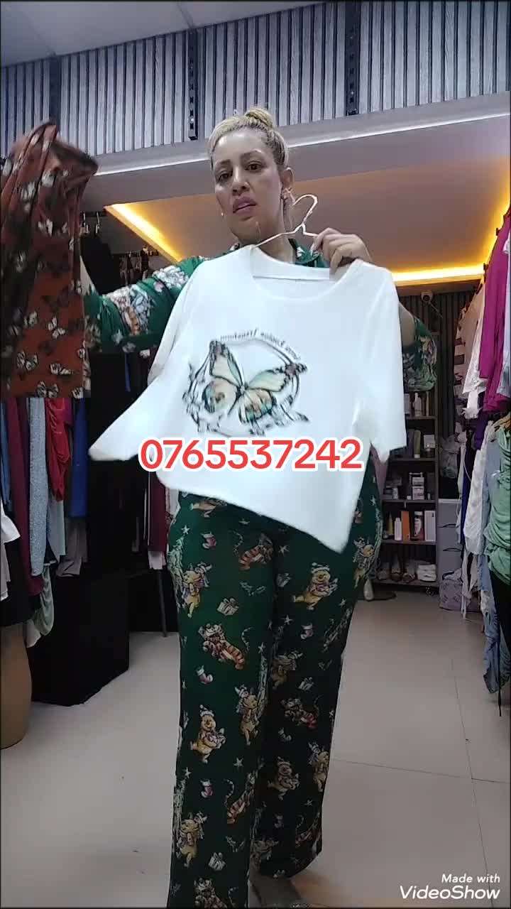 @Farah ๐คฉ๐ู
ููุฉ ุฌู
ุงู ุงูุนุงูู
