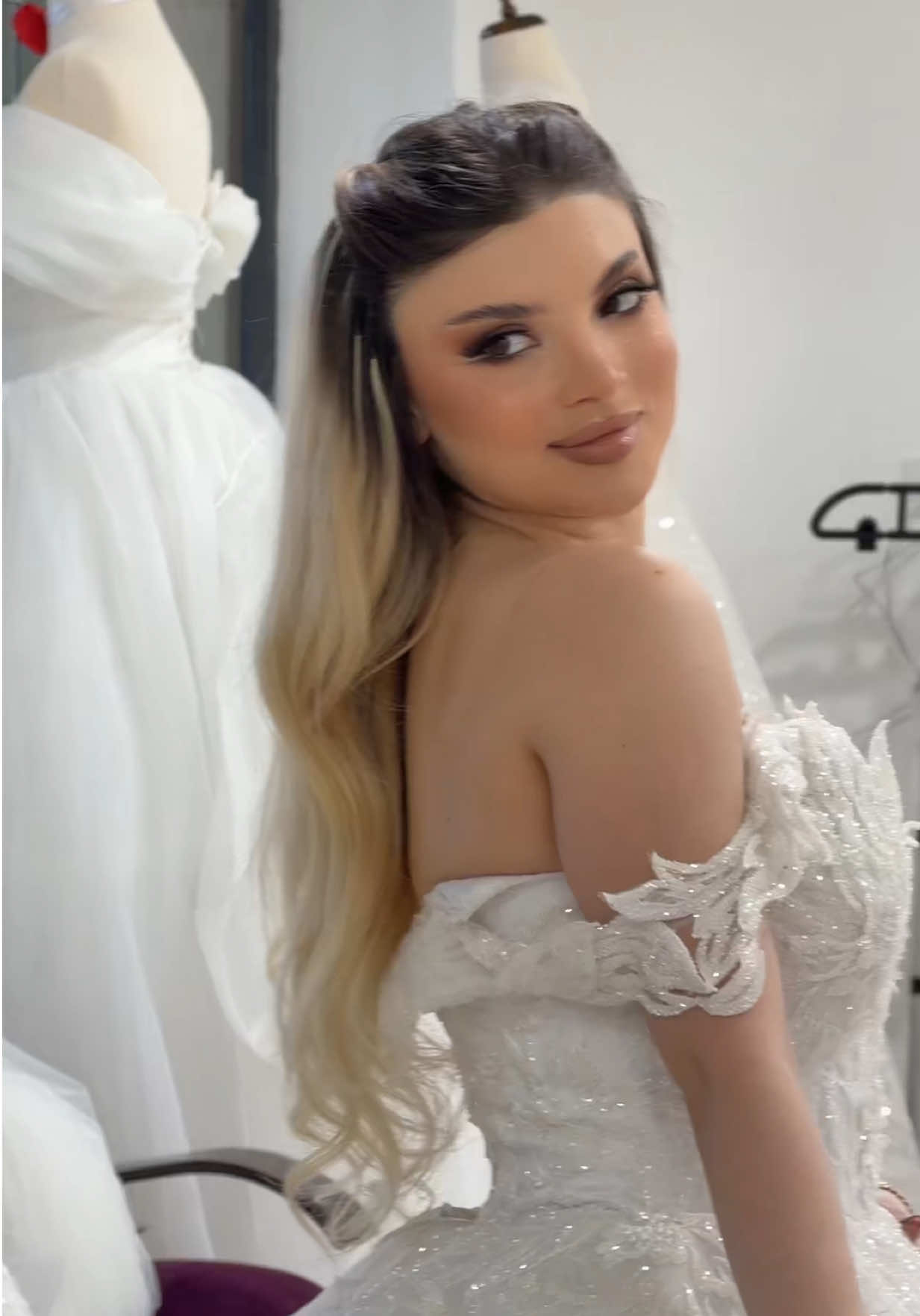 @Moniş🤍