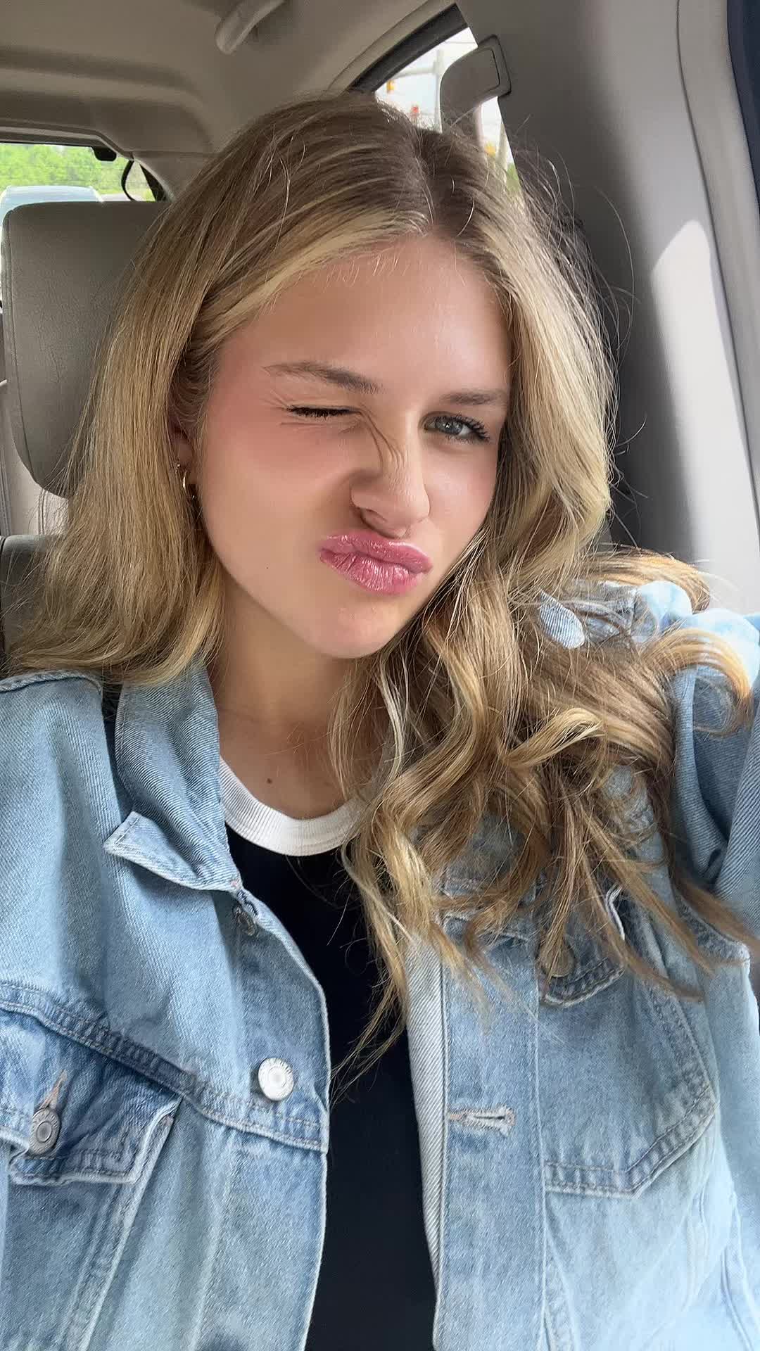 @secretlifeofklorilla