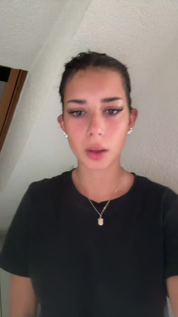 @𝐯𝐚𝐥𝐞𝐧𝐭𝐢𝐧𝐚🥥