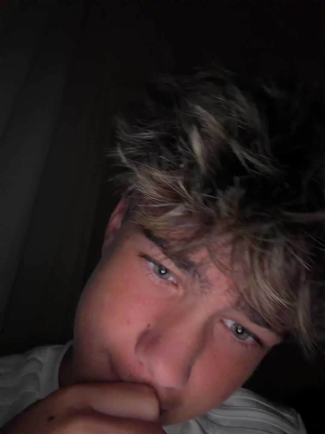 @👻