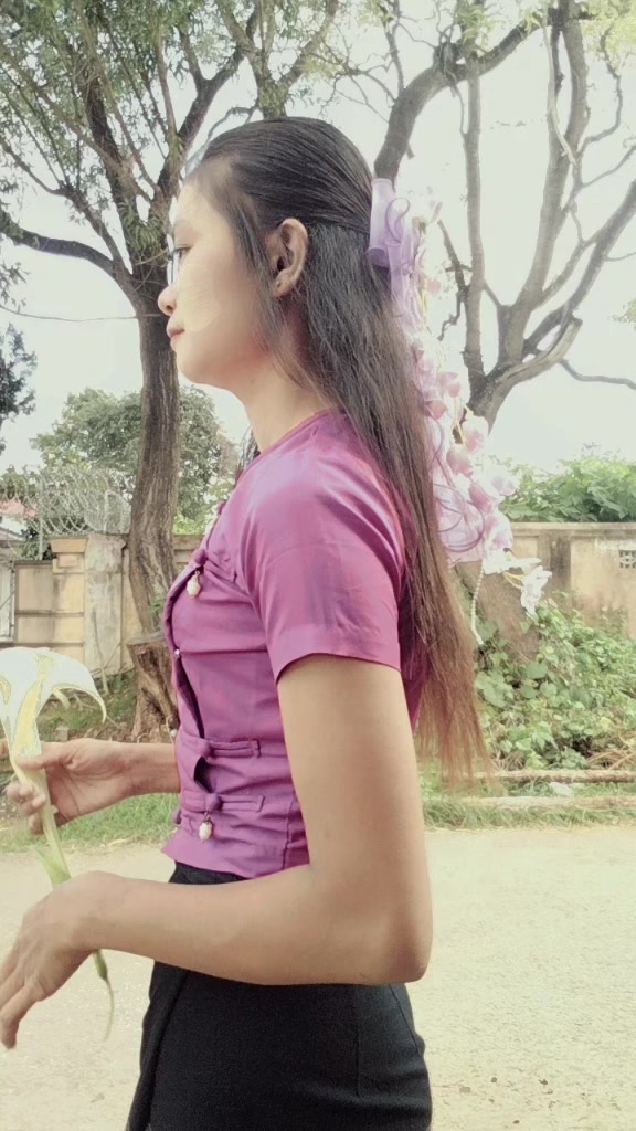 @Ko Aung Soe Lin အပိုင်ဖြစ်သည်