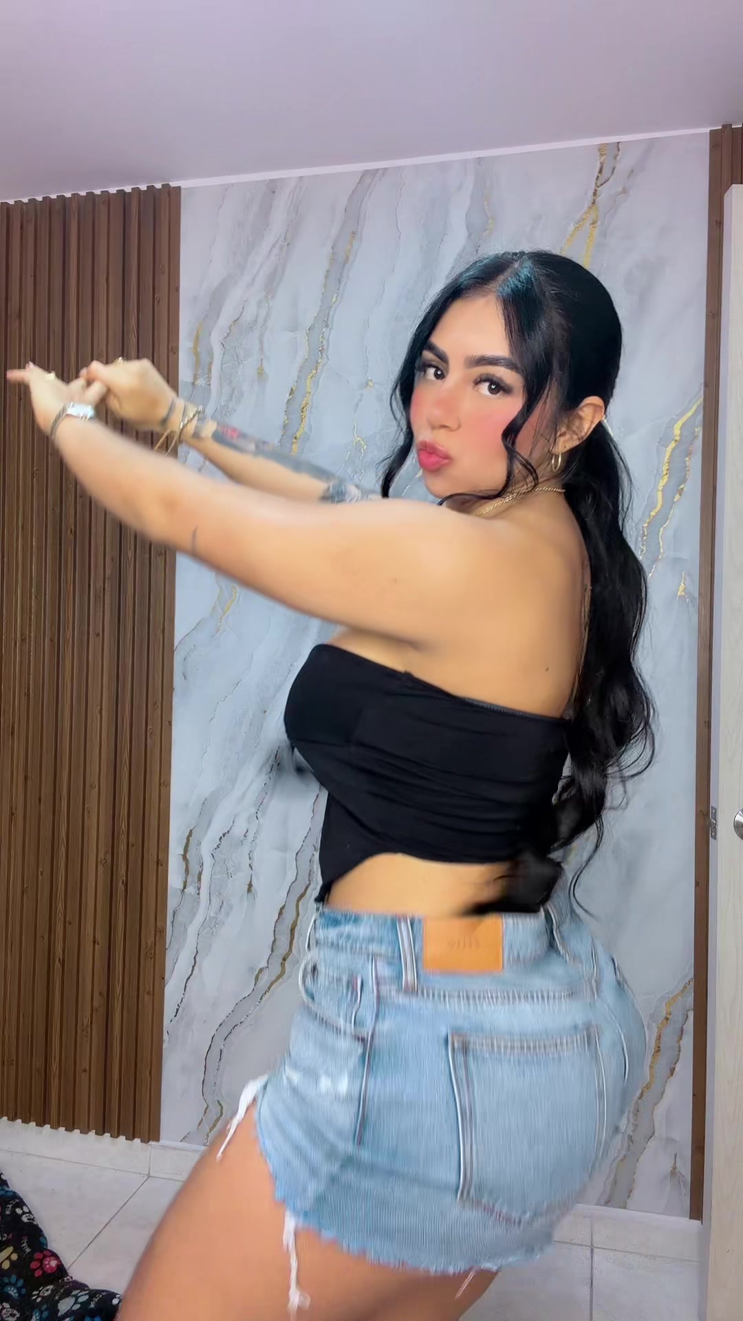 @LAPELINEGRAᴰᴹ🦍
