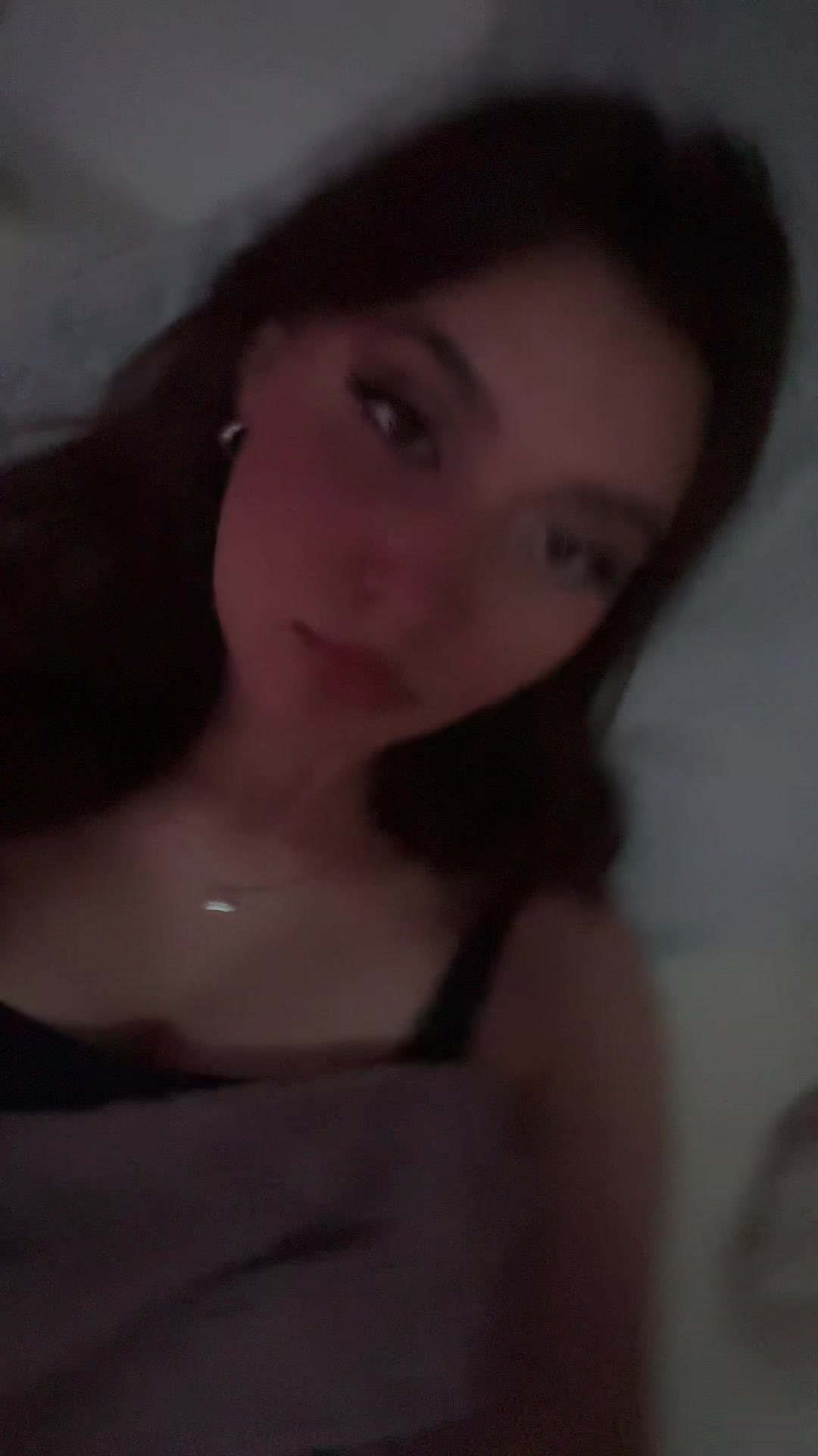 @:3