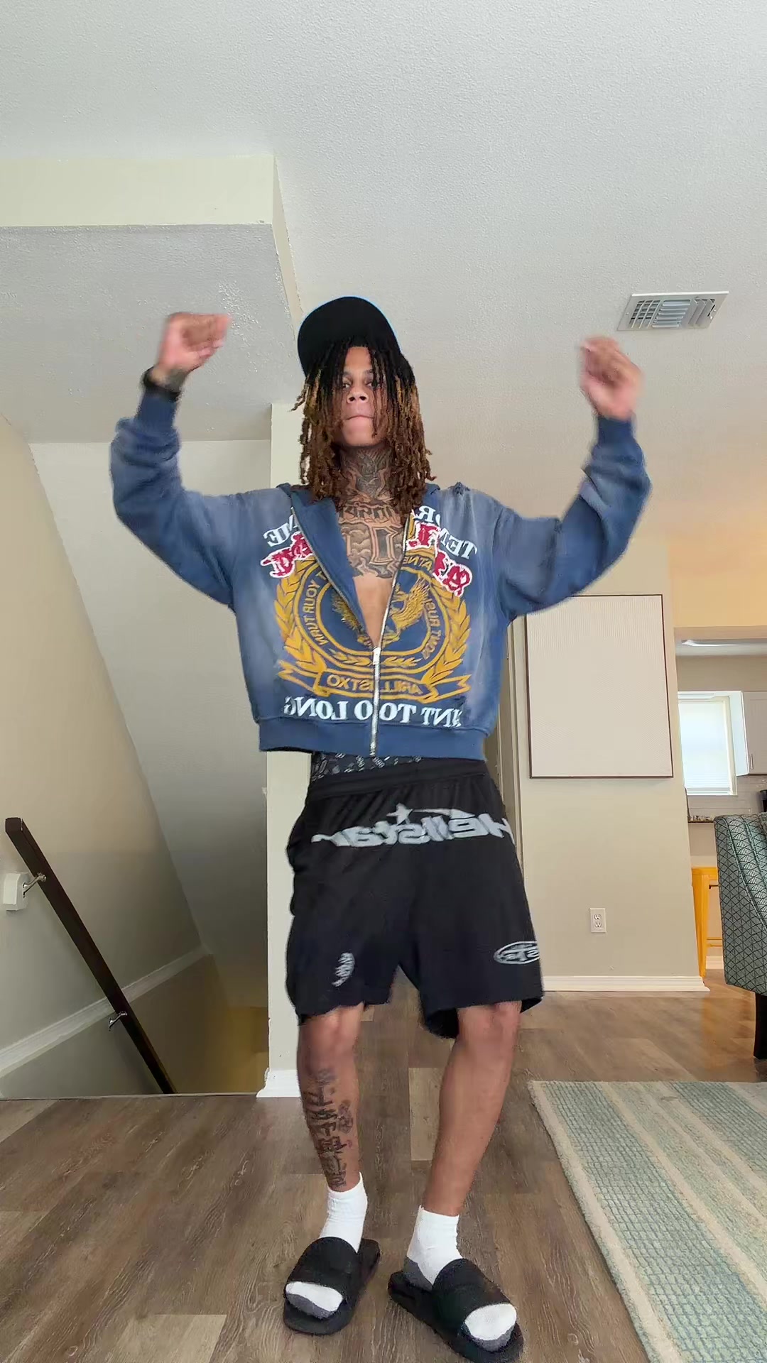 @whytayy