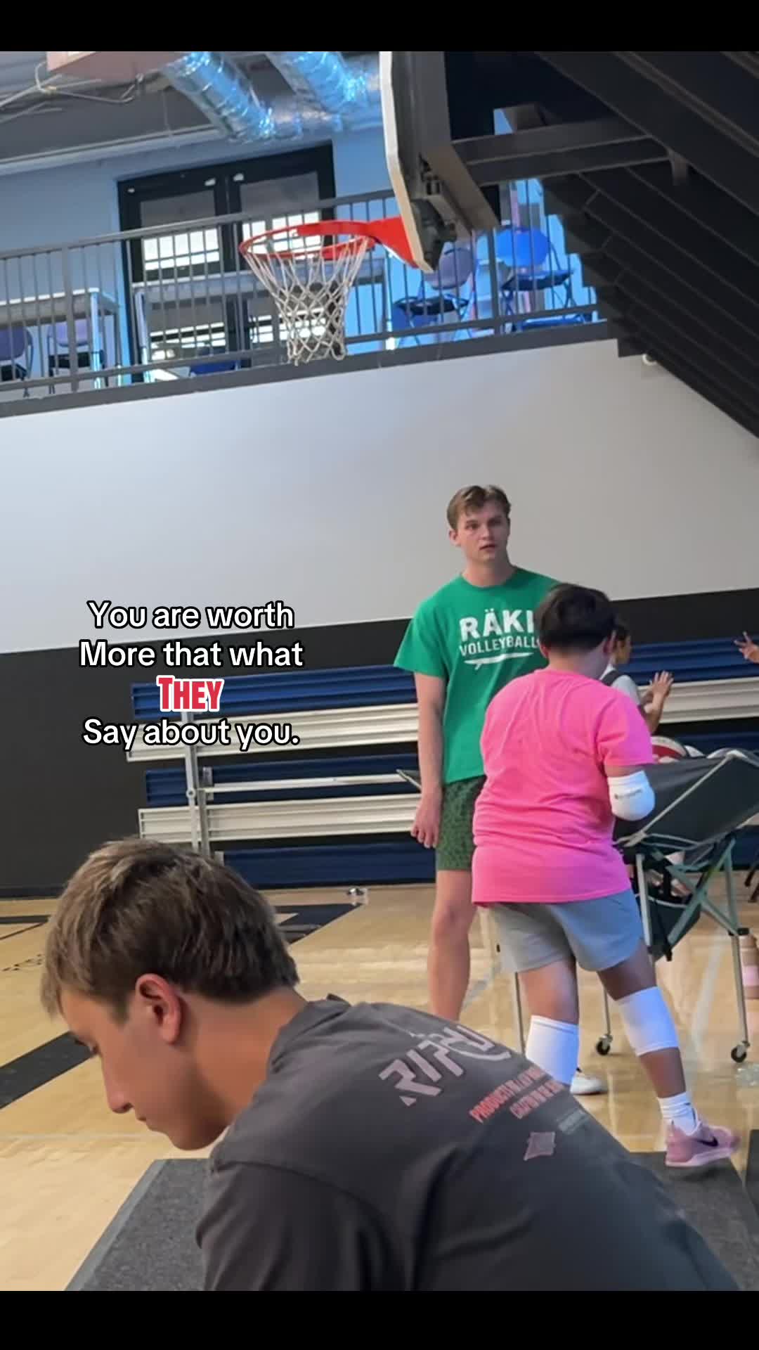 @j😖