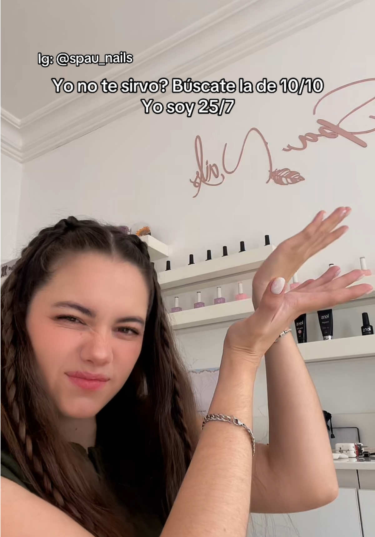 @b i z z i e