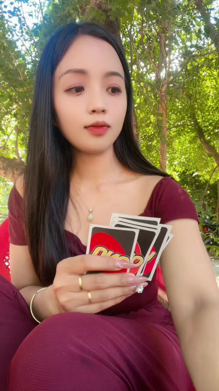 @WaiHninn👑( official )