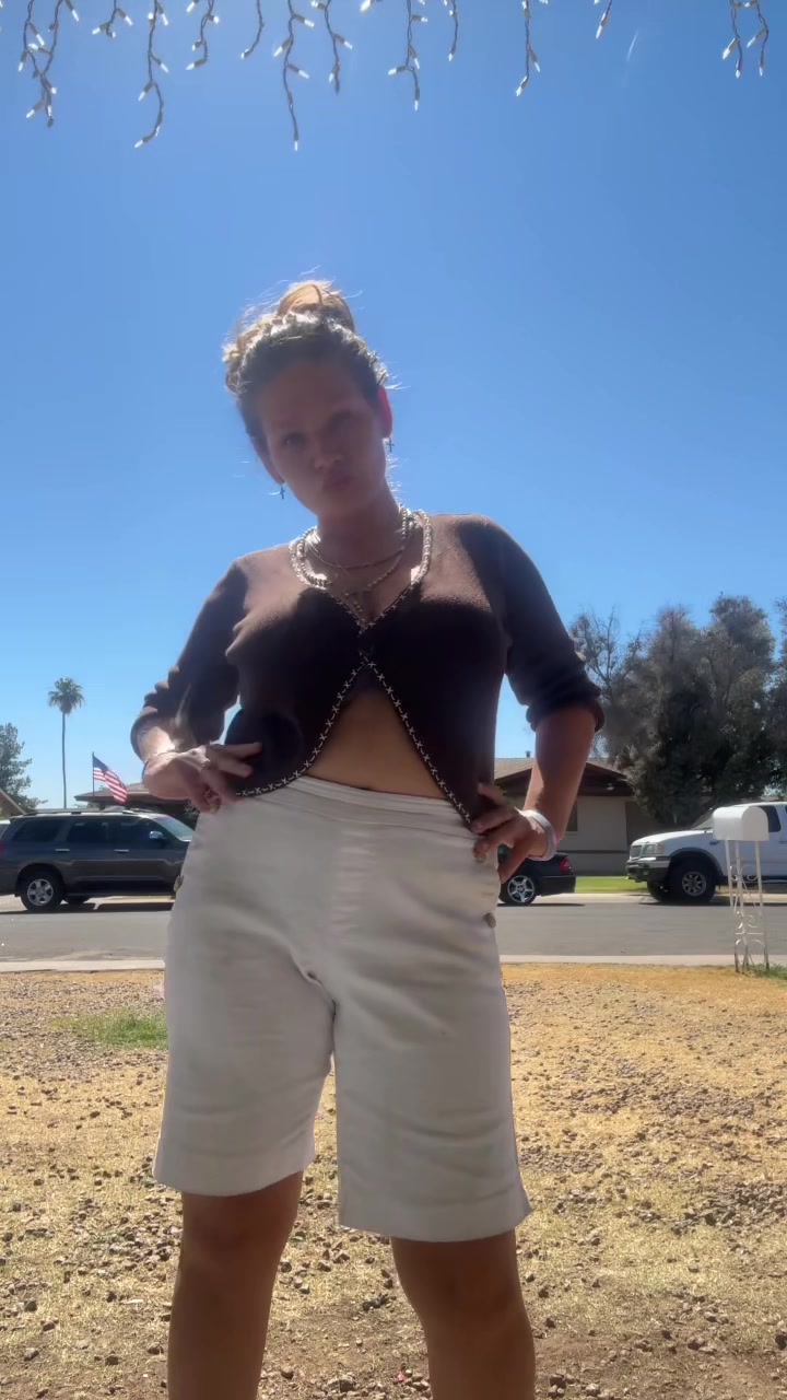 @em.e_ware