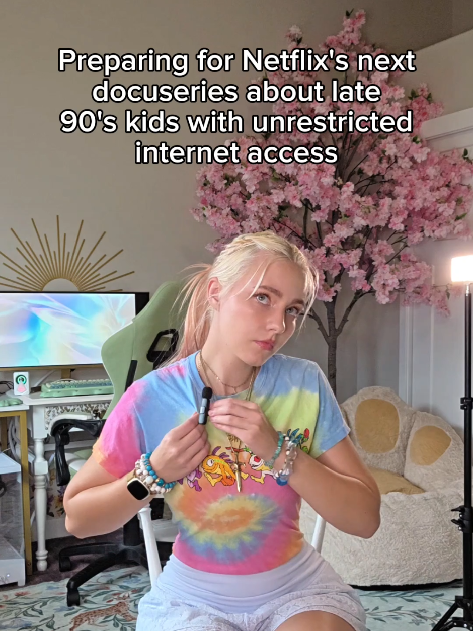 @Halcybella on IG, YT, SC