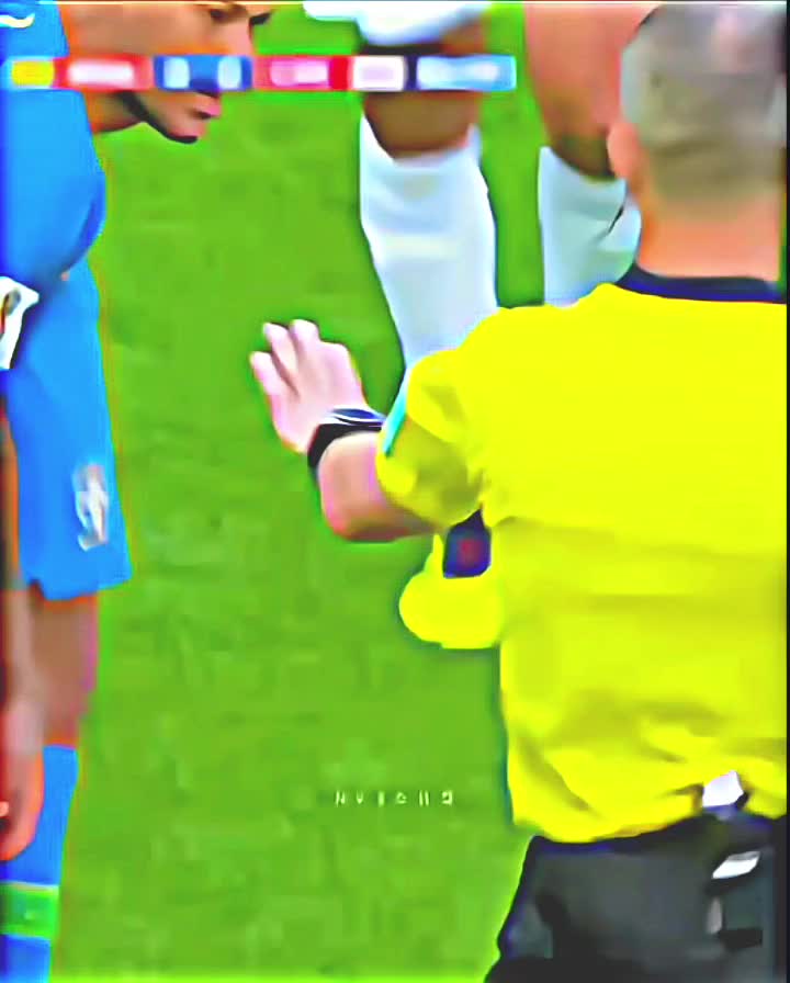 @ITS-HOUSSAIN_đ§đŠđĨ