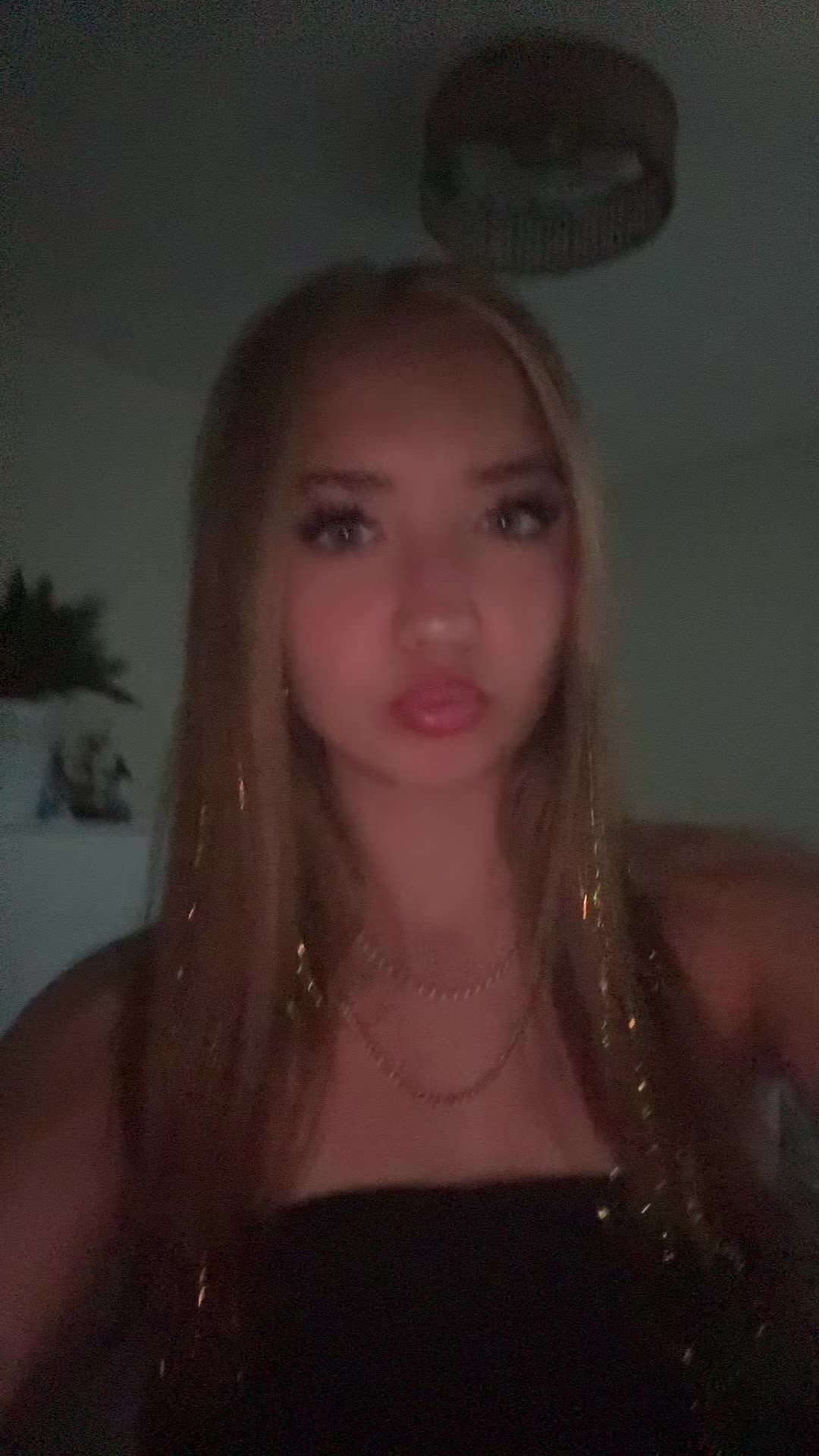 @️