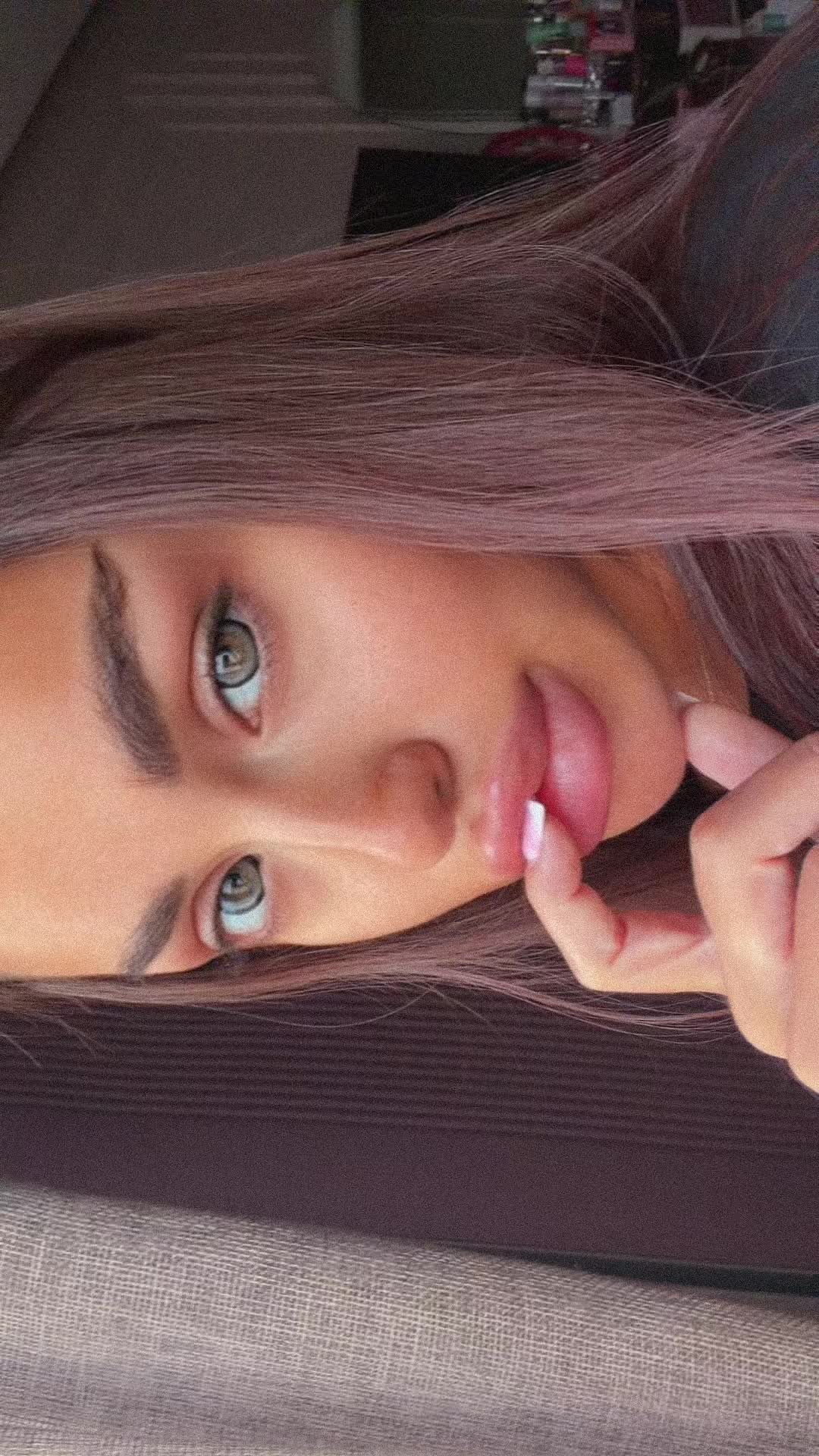 @adelinamarhuda