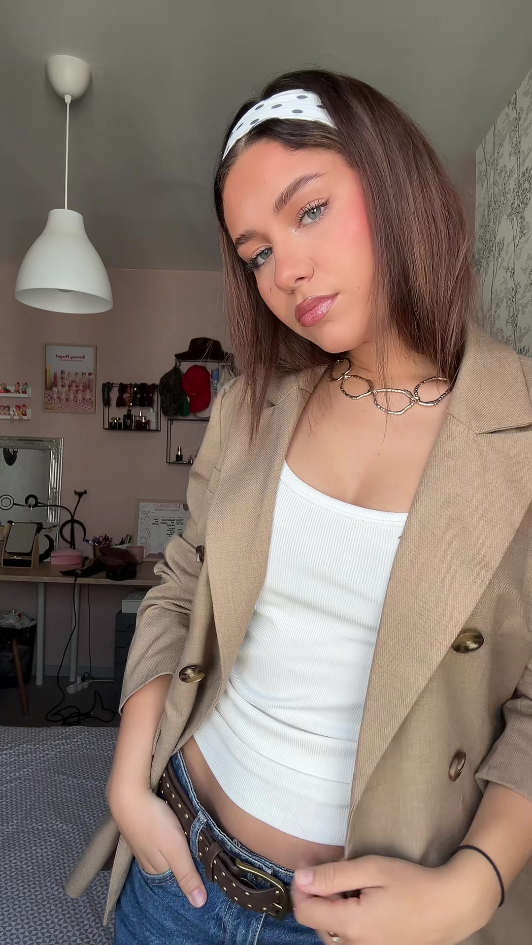 @YNÈS