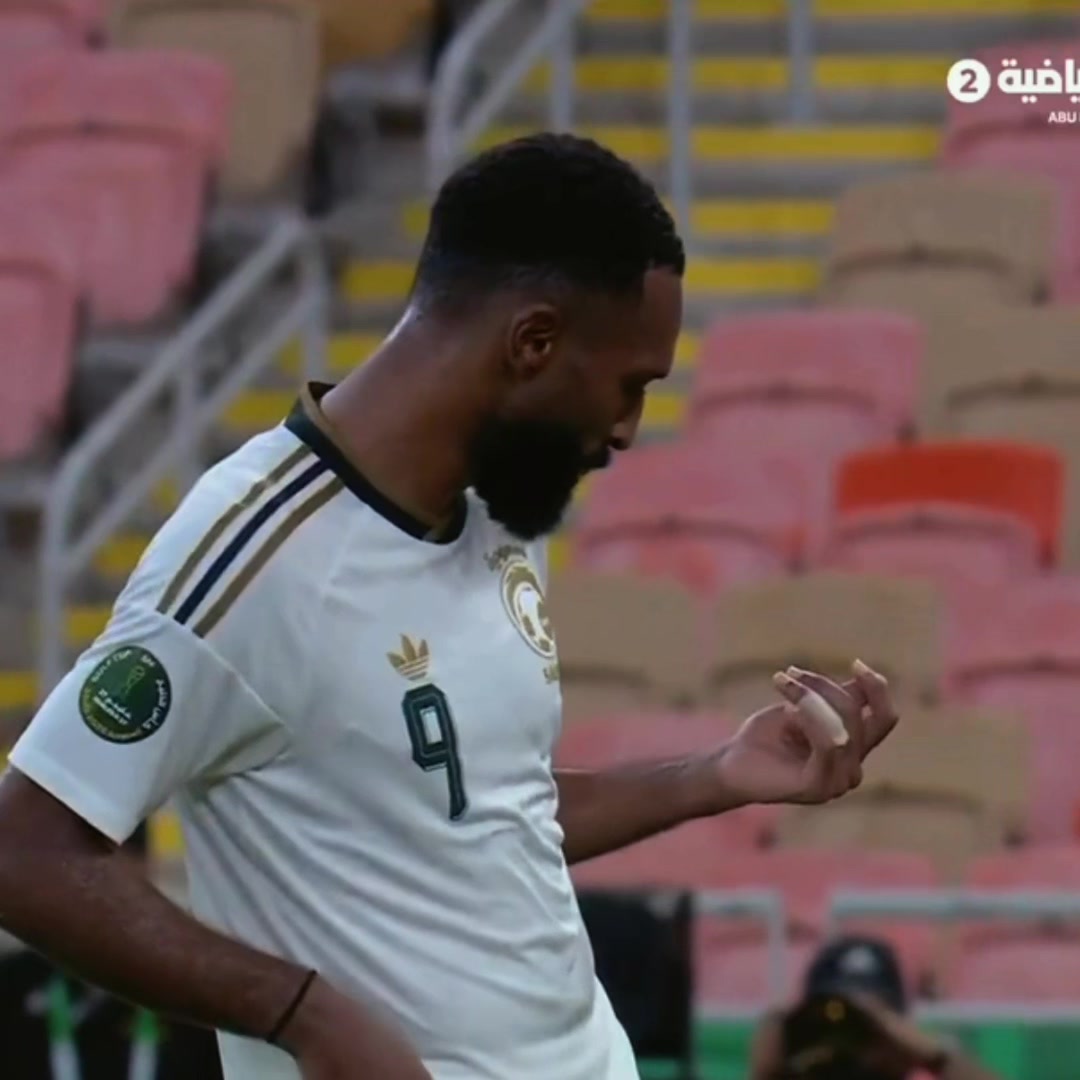 @إيفان | الاهلي
