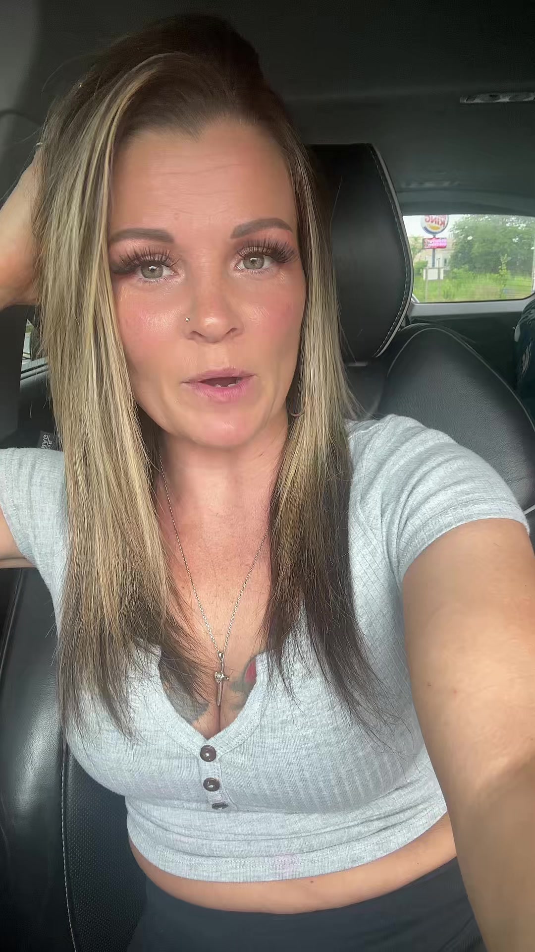 @JessicaXoxo 💋💋✌️