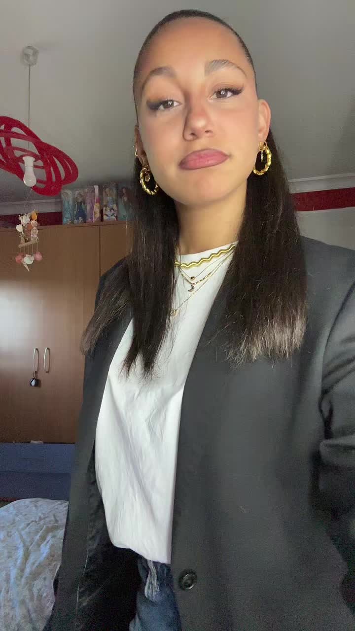 @zamyra🇨🇺