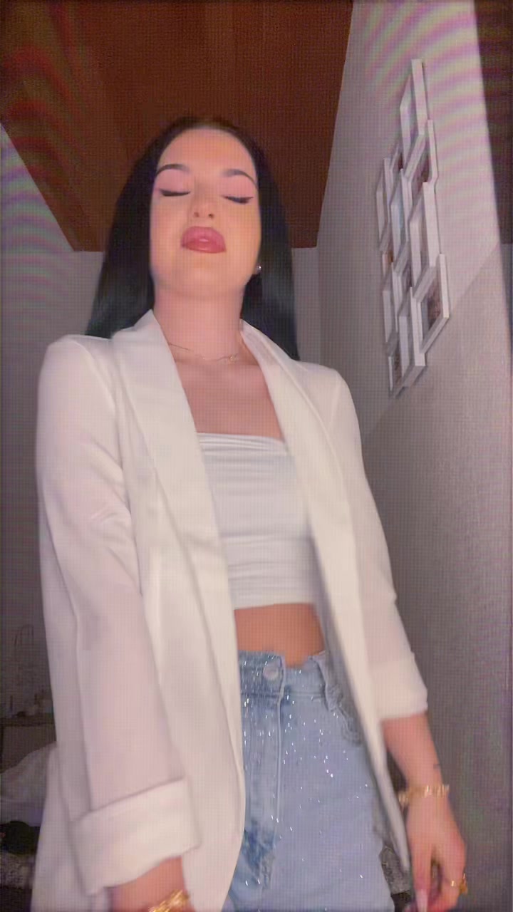 @𝓒𝓱𝓪𝓻𝓵𝓸𝓽𝓽𝓮🤍