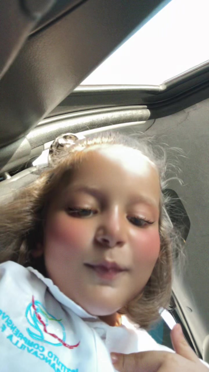 @𝑨𝑵𝑵𝑨 𝑴𝑨𝑵𝑬𝑳𝑳𝑰