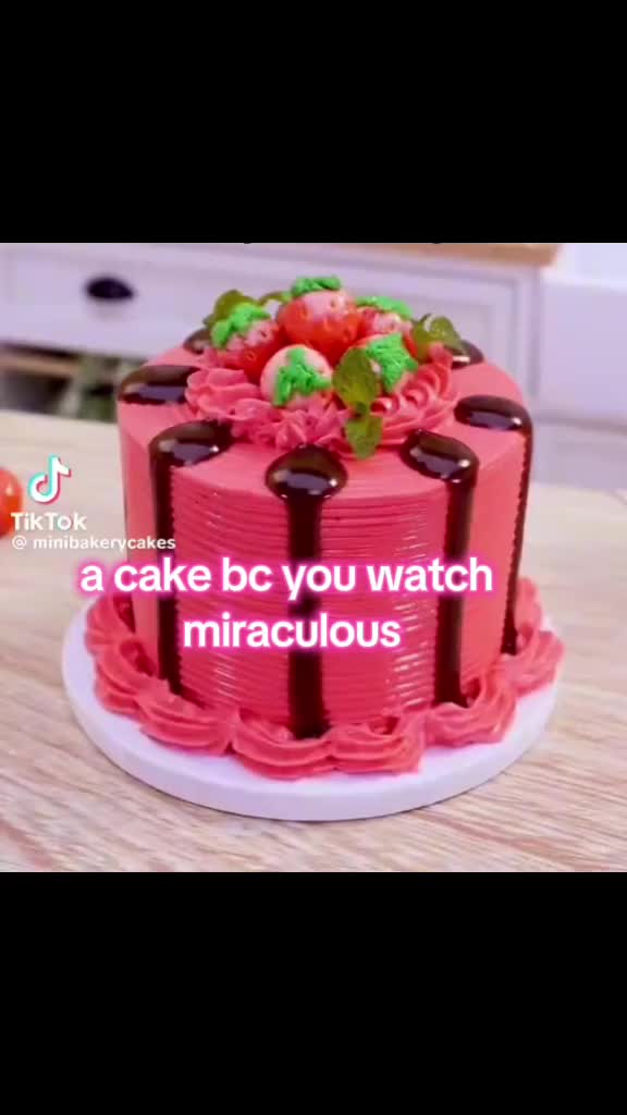 @Marinette-dupain-cheng🐞🥐💗