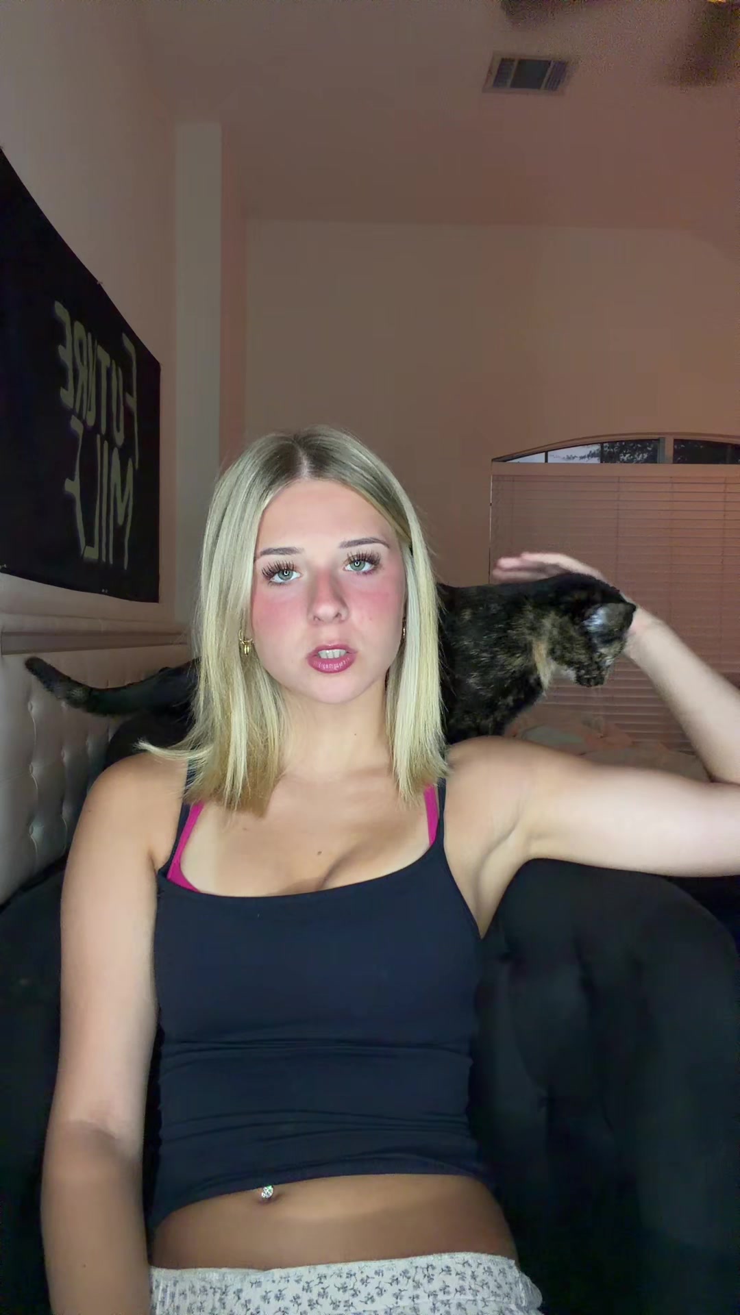 @savconway_