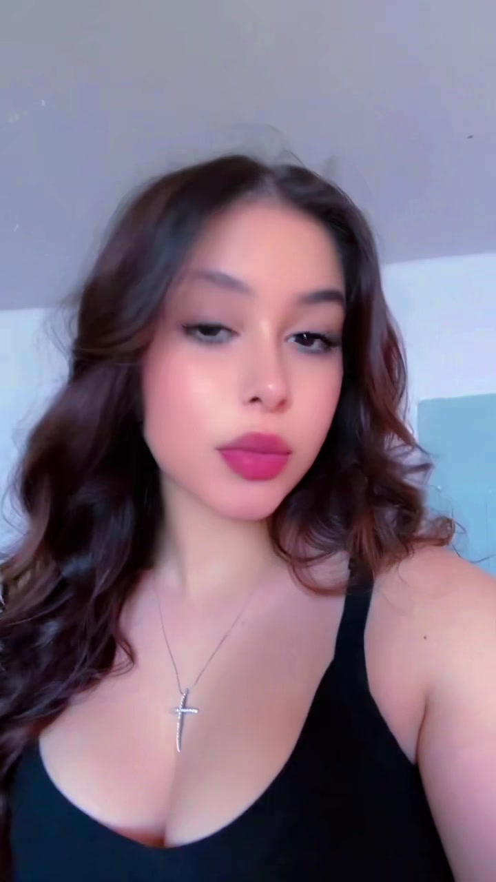 @Bella