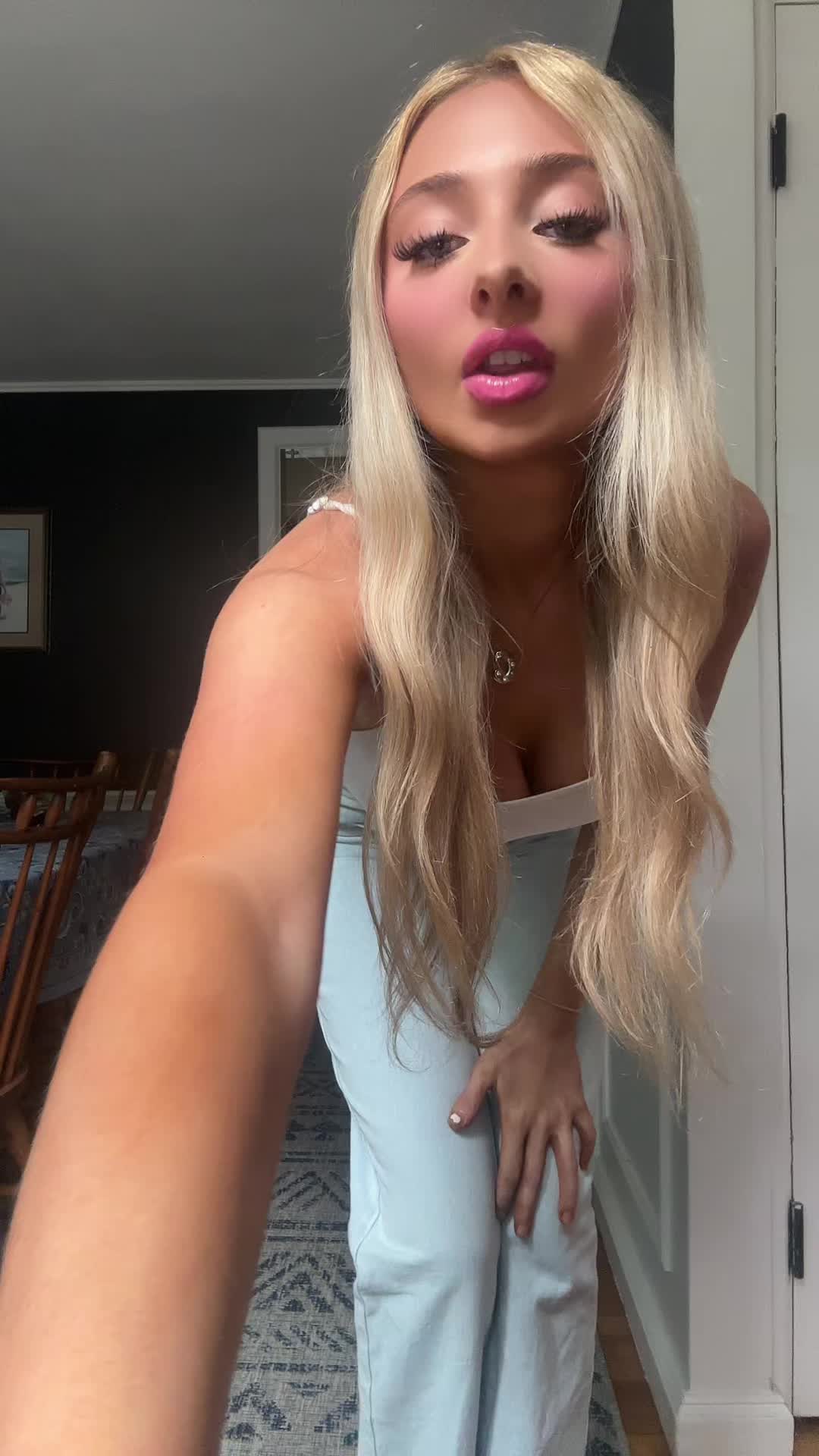 @charlottelane