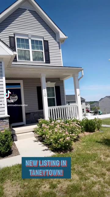 @Amina | DMV 🔝 Realtor&reg;🏡🏡🏡
