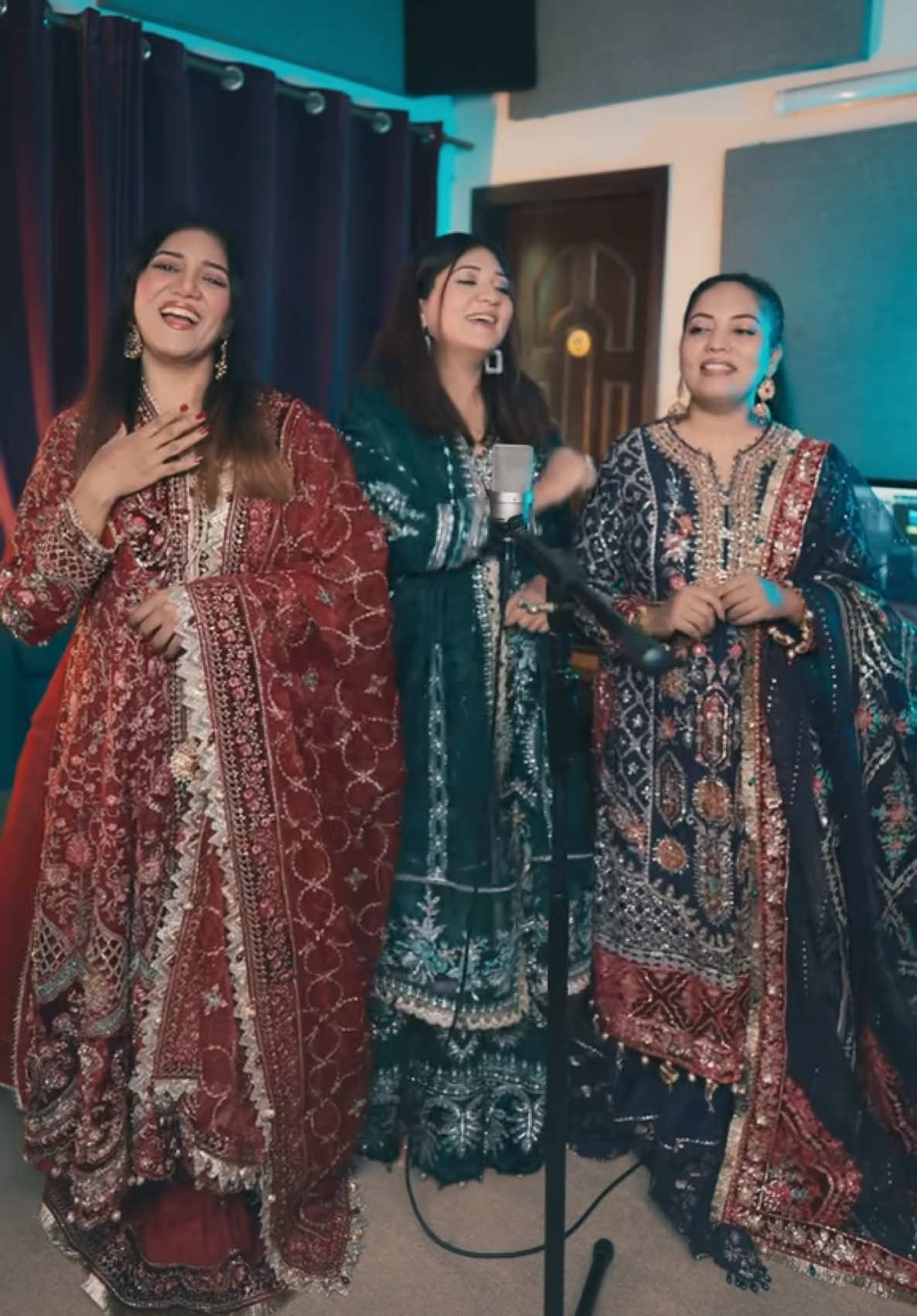 @Manwa Sisters ✅