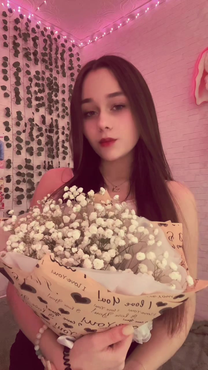 @лёля🍓