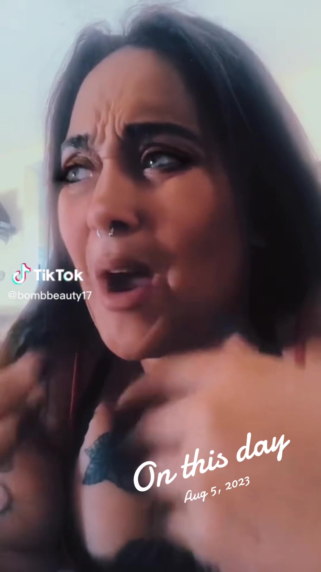 @Bombbeauty